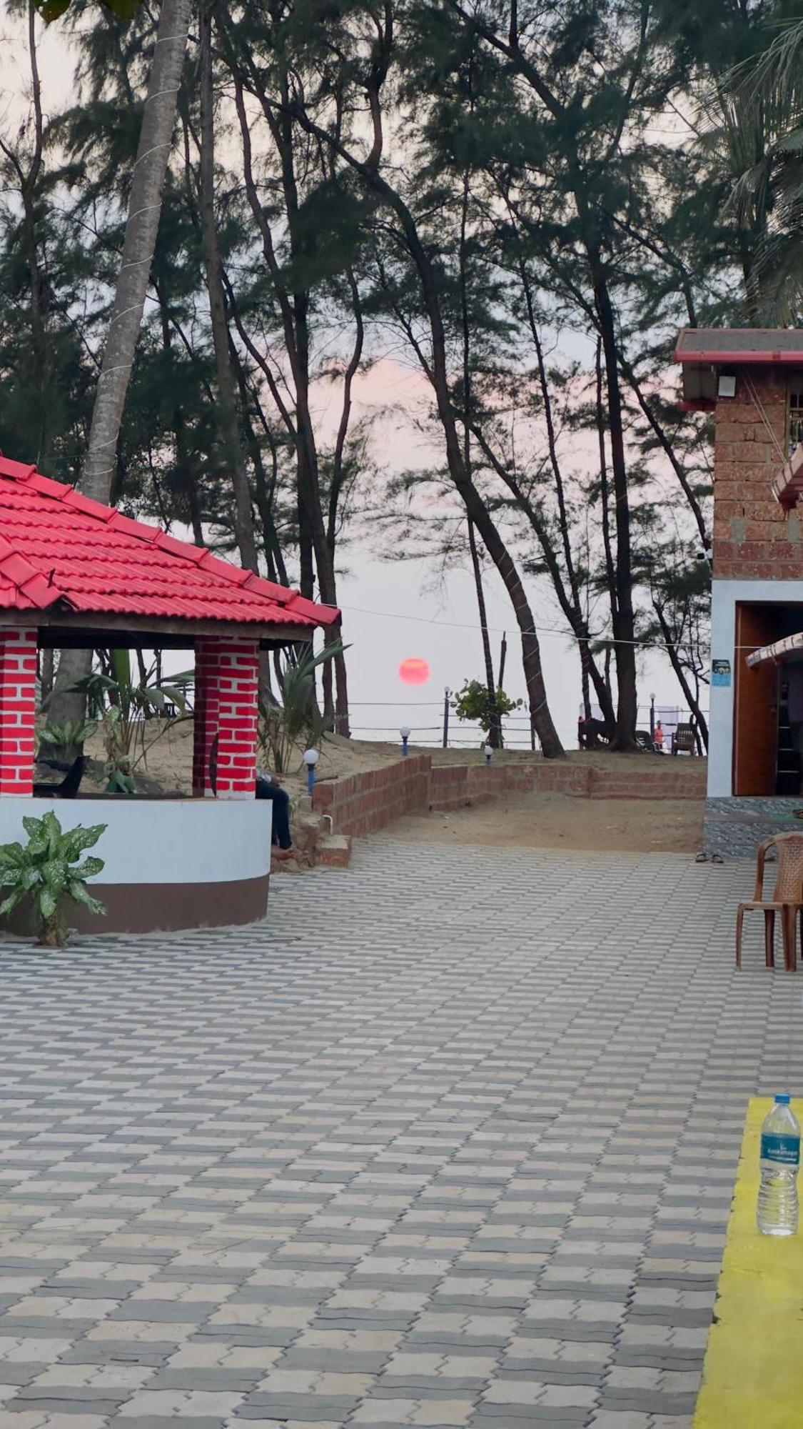 White Sand Beach Stay Resort Kumta Exterior photo