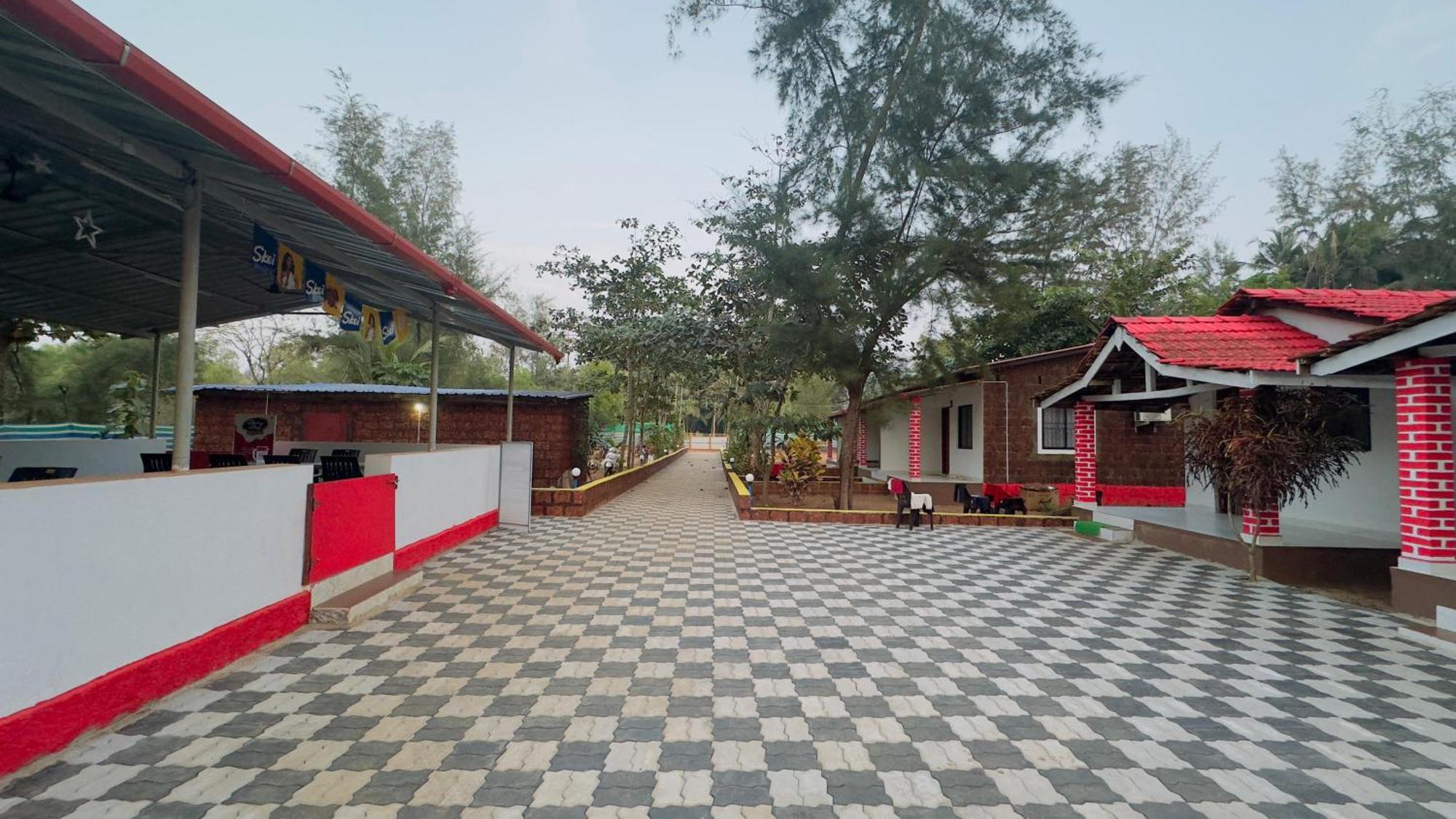 White Sand Beach Stay Resort Kumta Exterior photo